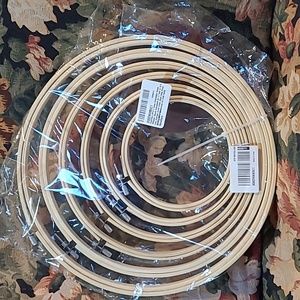 Embroidery Bamboo Circle Hoops set of 6 Brand New